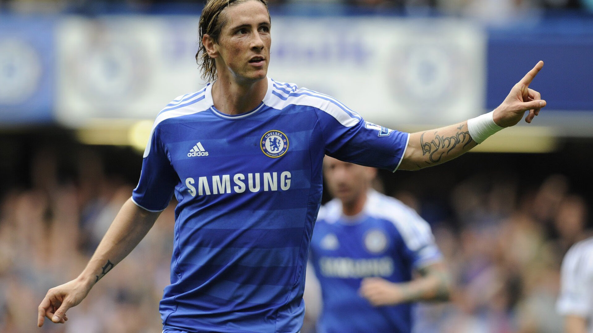 开云体育-奏响坚韧与希望的双重奏，那不勒斯破荒，切尔西球迷歌声震天，坚韧与希望，那不勒斯破荒，切尔西球迷歌声震天
